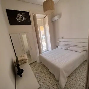 A Casa Di Nonna Ida, Nel Cuore Pulsante Di Appartement Naples